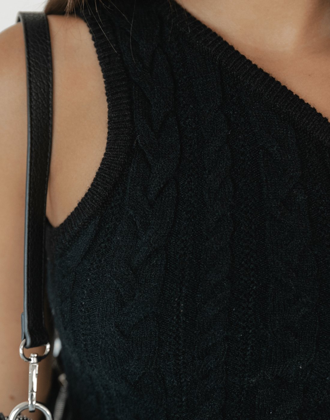 Kiara One Shoulder Top (Black)